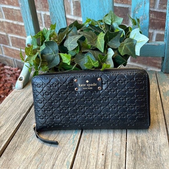 KATE SPADE ♠️ Penn Place Embossed Black Leather Zip Around Wallet - Picture 2 of 12